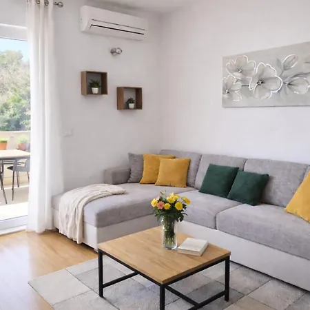 Ljubelle Apartment *
